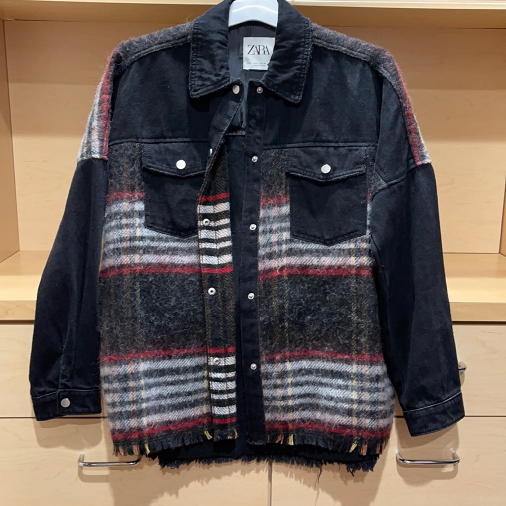 Jean jacket with plaid
